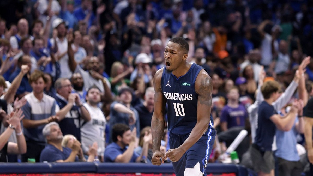 Dorian Finney-Smith Dallas Mavs Phoenix Suns Game 4 even series