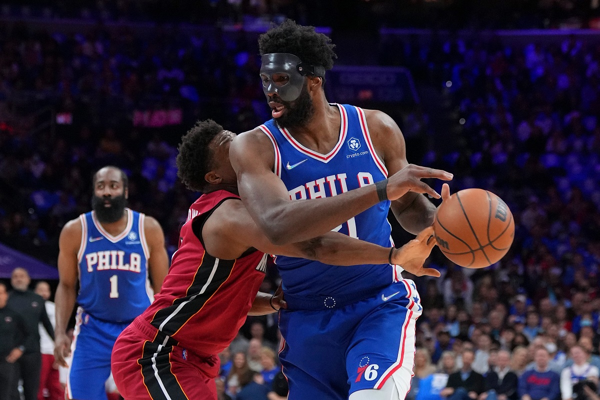 Joel Embiid face mask 76ers Heat Game 3 Mavs Suns