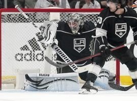 Jonathan Quick and the Los Angeles Kings will try to carry momentum into Game 5 after beating the Edmonton Oilers 4-0 on Sunday. (Image: Mark J. Terrill/AP)