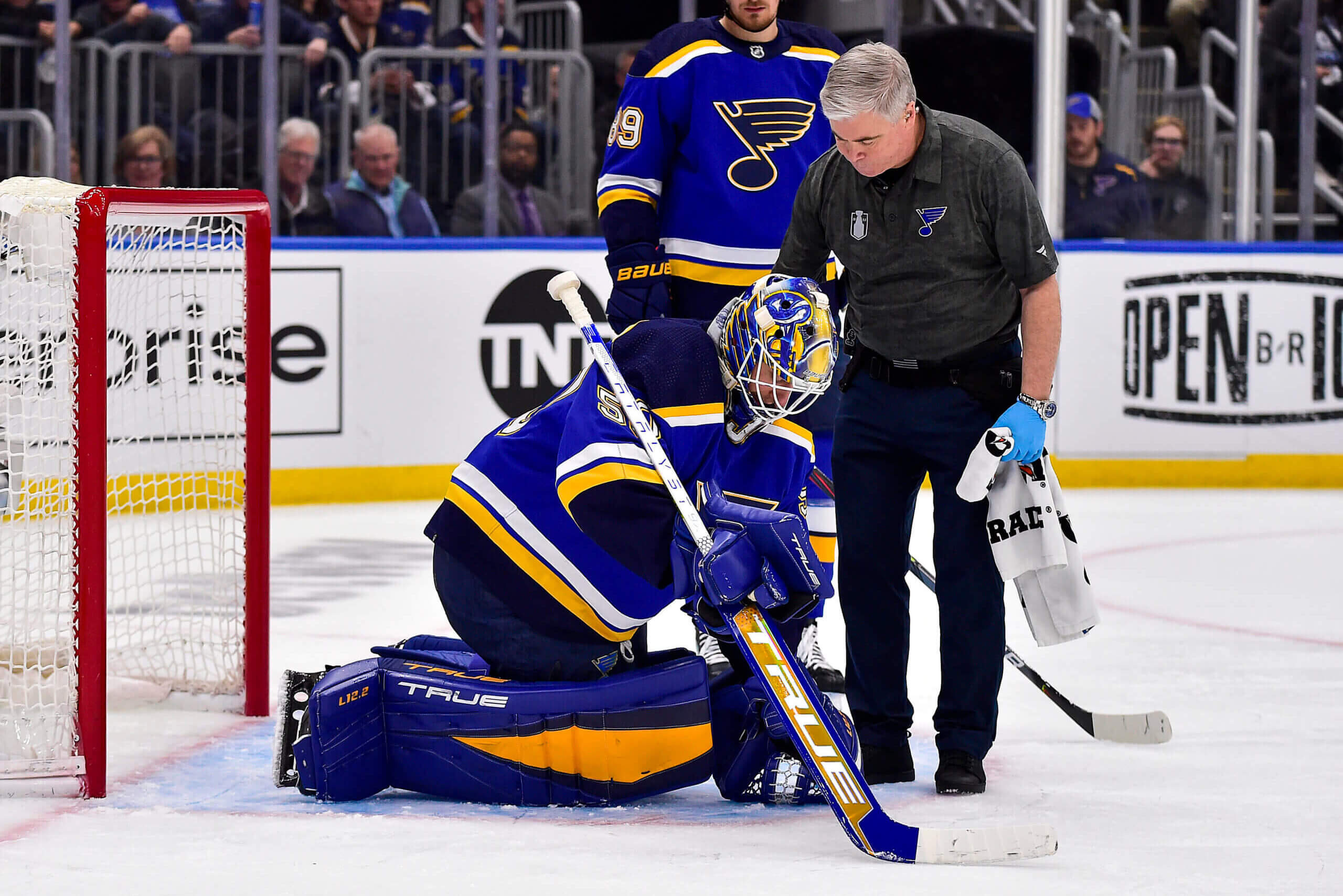 Jordan Binnington gets ejected for sparking a scrum after the Wild's