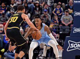 Ja Morant from the Memphis Grizzlies defends Steph Curry of the Golden State Warriors during the regular seasons, but the two meet in an exciting second-round series in the 2022 Playoffs. (Image: Getty)