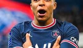 Kylian Mbappe signed a three-year extension to his contract in Paris. (Image: Twitter/football__tweet)