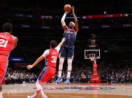 Kentavious Caldwell-Pope from the Washington Wizards pulls up for a jump shot against the Philadelphia 76ers. (Image: Steph Goslin/Getty)