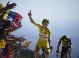 Tadej Pogacar wins consecutive stages at the 2022 Tour de France with an impressive uphill sprint finish in Stage 7 at La Super Planche des Belles Filles. (Image: Daniel Cole/AP)