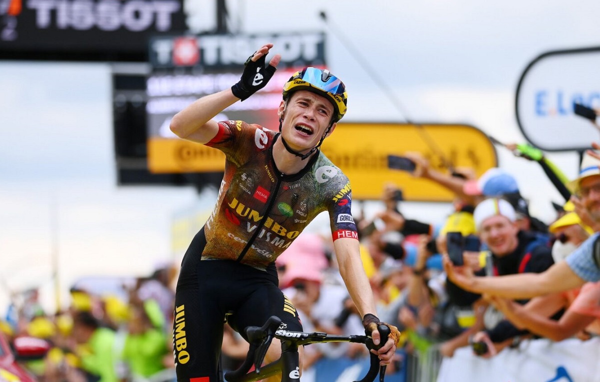 Jonas Vingegaard Stage 11 Tour de Frane Le Win Victory Yellow Jersey Col du Granon