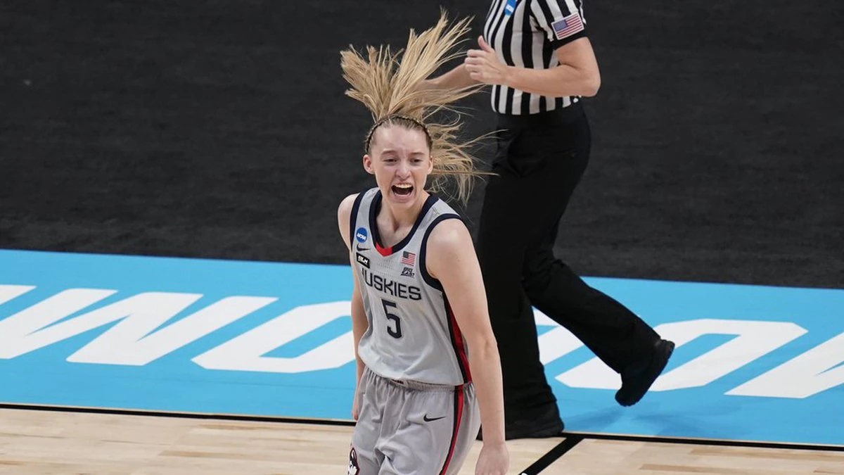 Paige Bueckers UConn knee injury