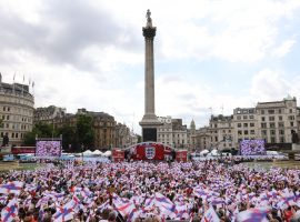Tens of thousands gathered at Trafalgar Square in London to honor England's Lionesses after her triumph at Euro 2022. (Image: twitter/attackingthird)